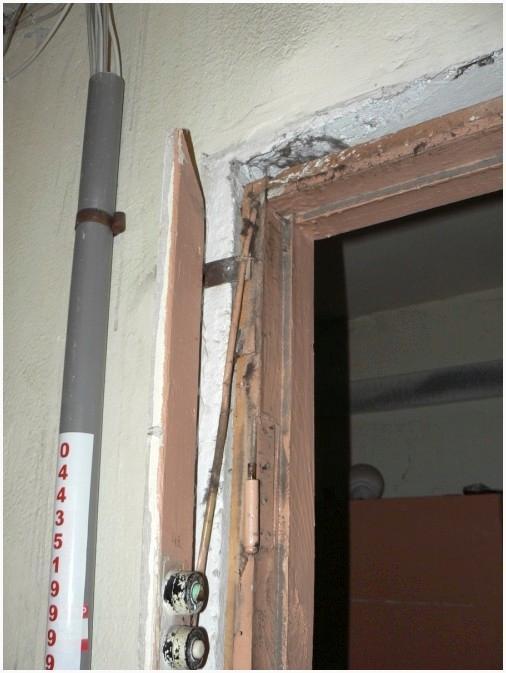 Снятие дверного полотна старой двери