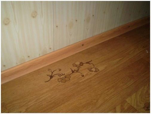 Плинтус под цвет пола