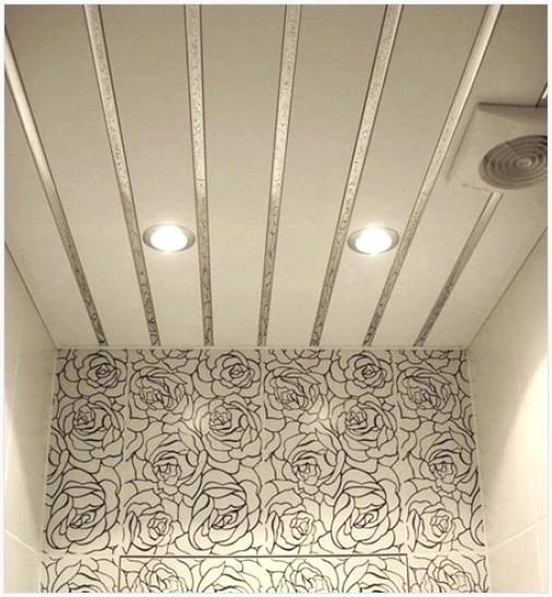 Реечный потолок в туалете