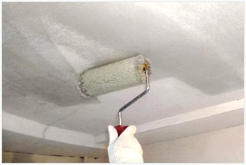 Побелка потолка валиком