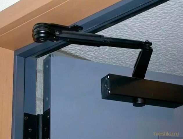 установить, доводчик