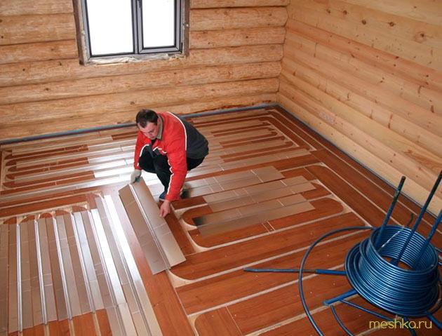 коттедже, руками