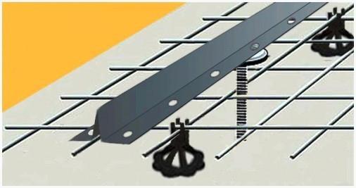 Установка маяков для заливки стяжки пола