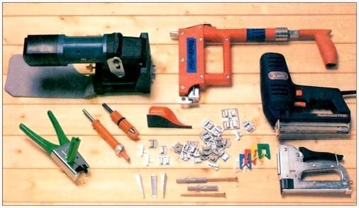 Инструмент для отделки балкона вагонкой