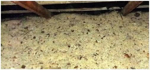 Утепление потолка опилками