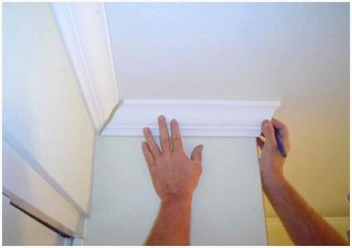 Разметка потолочного плинтуса