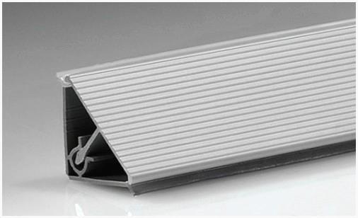 Алюминиевый плинтус