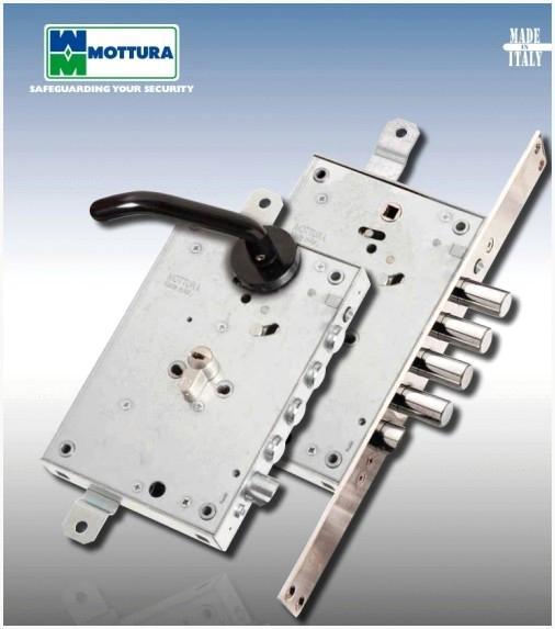 назначение замков для металлической двери