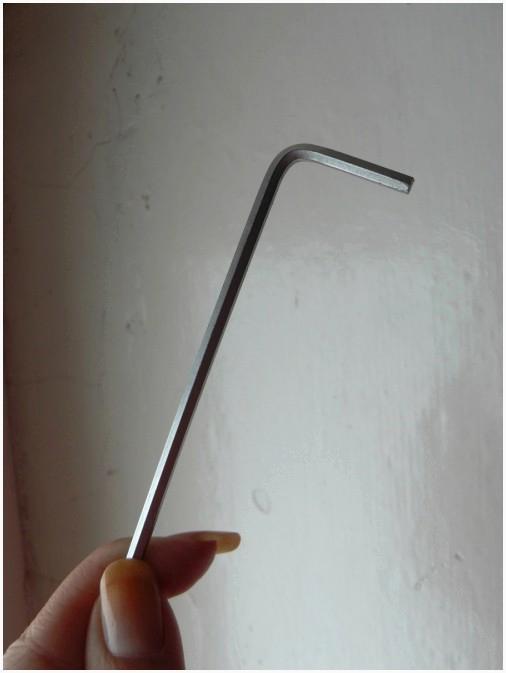 Регулировать створки окна в горизонтальном положении – «влево-вправо»