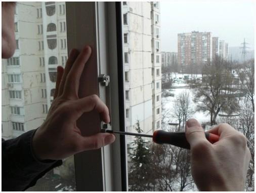 Откручиваем ответный механизм на раме