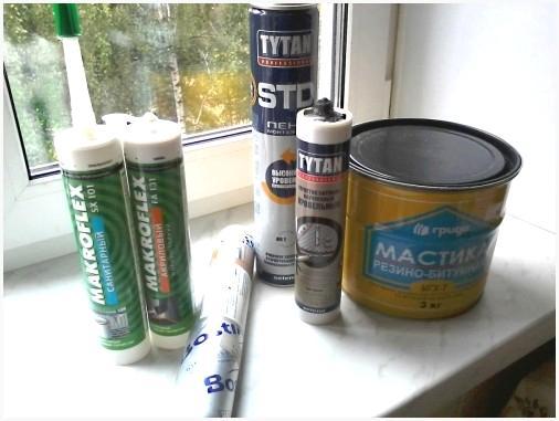 Щели между рамой и стеной - материалы для заделки щелей