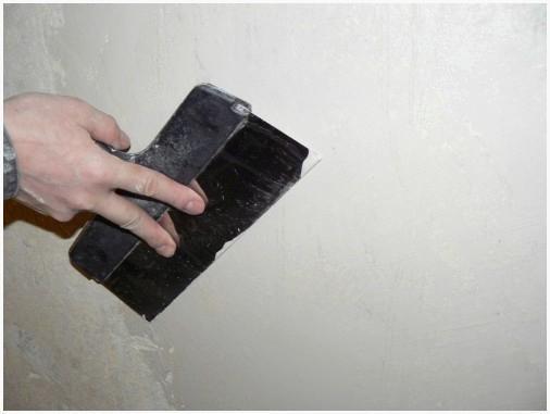 Выравнивание стен шпаклевкой