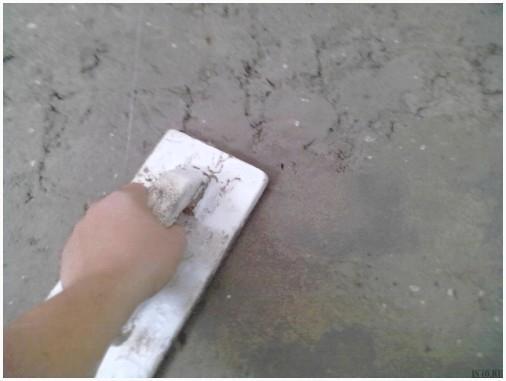 Затирка штукатурки на стенах