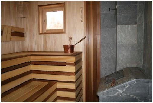 Окно в сауне