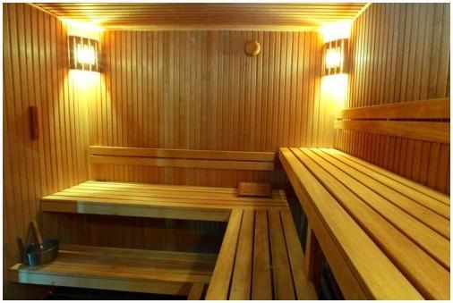 Полки в сауне