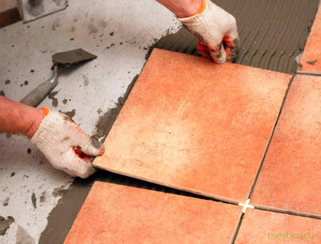 Укладка керамогранитной плитки: пошаговая инструкция - Ремонт и ...